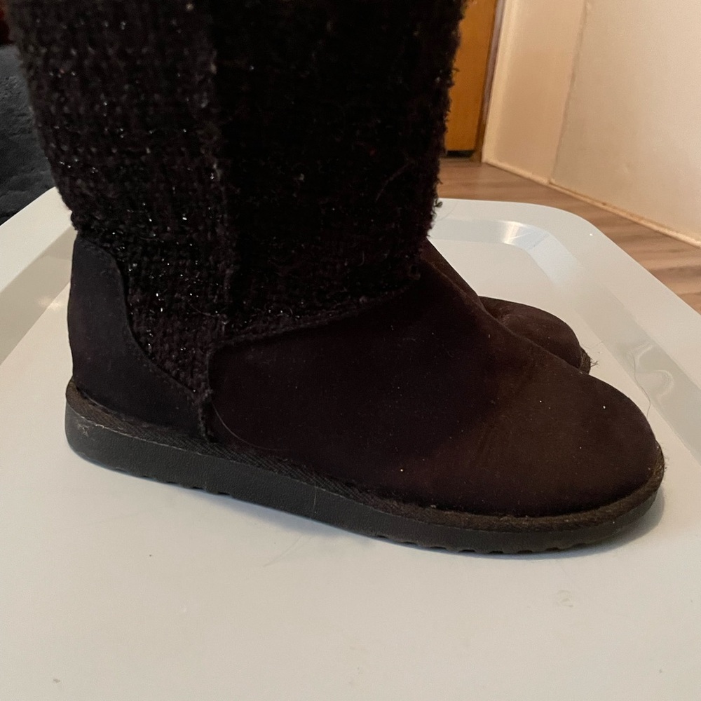 Black boots used